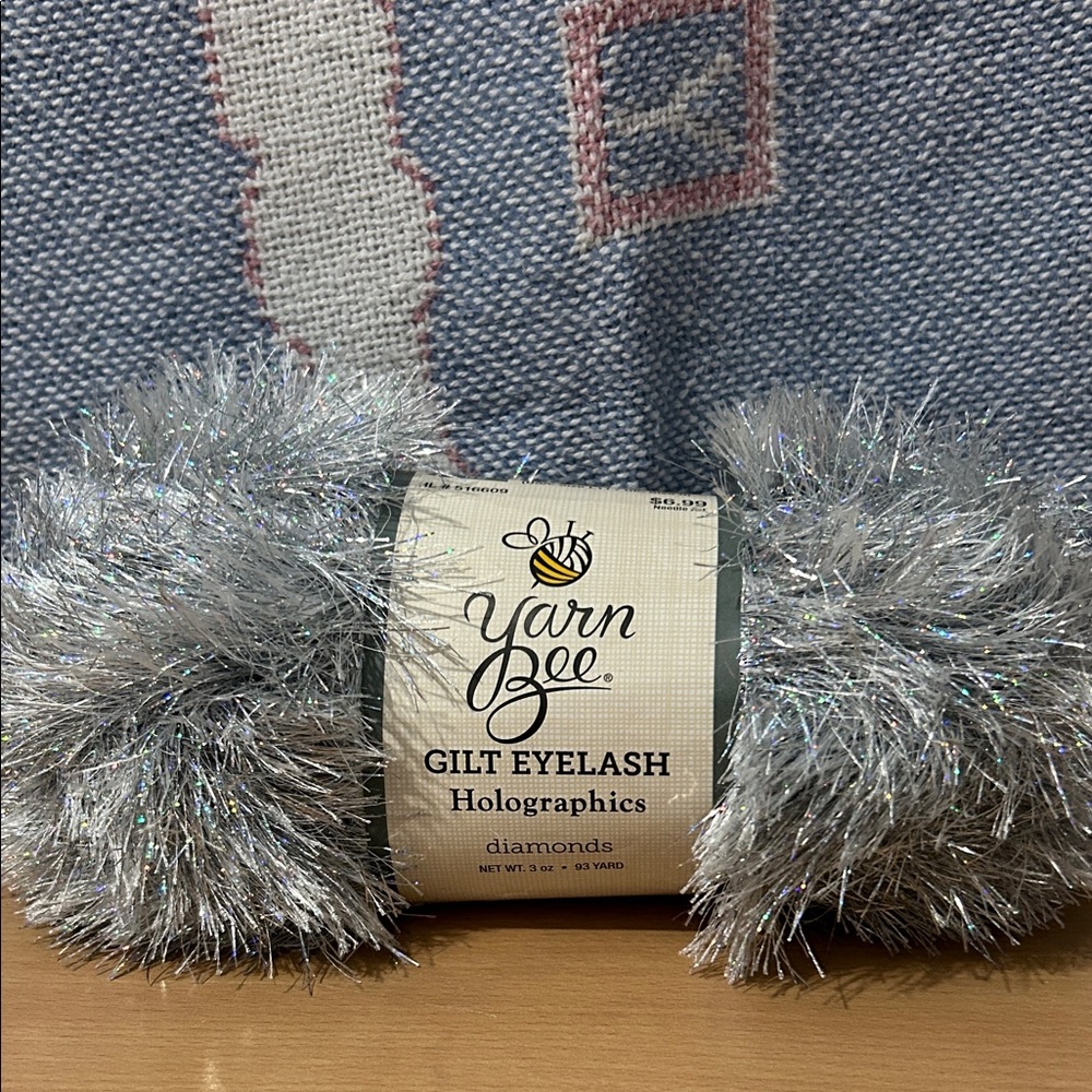 Yarn Bee Gilt Eyelash Holographics Yarn - Silver